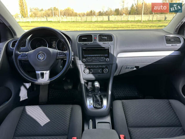 Белый Фольксваген Гольф, объемом двигателя 1.6 л и пробегом 188 тыс. км за 8600 $, фото 17 на Automoto.ua