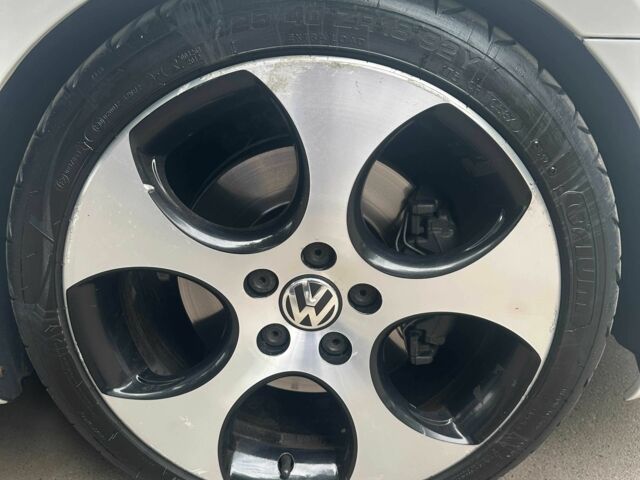 Белый Фольксваген Гольф, объемом двигателя 2 л и пробегом 152 тыс. км за 11800 $, фото 16 на Automoto.ua