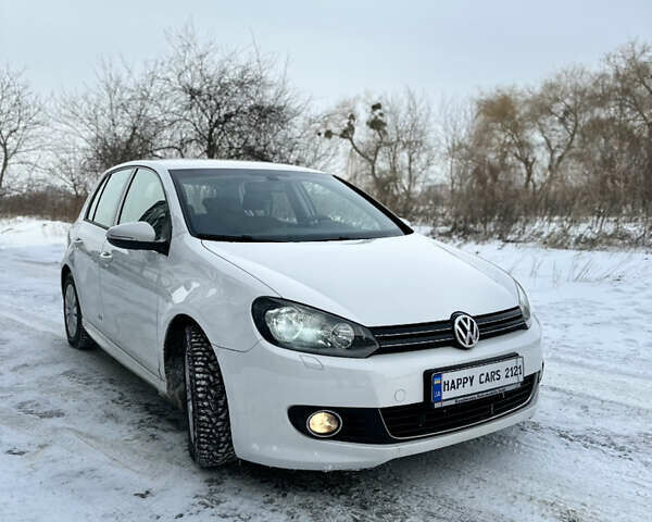 Белый Фольксваген Гольф, объемом двигателя 1.6 л и пробегом 225 тыс. км за 7950 $, фото 2 на Automoto.ua