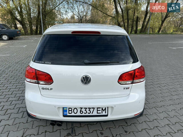 Белый Фольксваген Гольф, объемом двигателя 1.39 л и пробегом 176 тыс. км за 8800 $, фото 6 на Automoto.ua