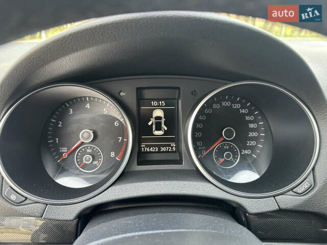 Белый Фольксваген Гольф, объемом двигателя 1.39 л и пробегом 176 тыс. км за 8850 $, фото 23 на Automoto.ua