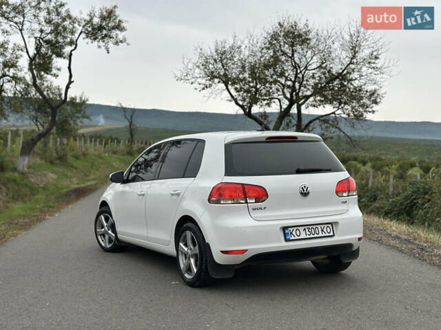 Фольксваген Гольф 2012 у Іршава на Automoto.ua Білий Фольксваген Гольф, об'ємом двигуна 1.6 л та пробігом 126 тис. км за 10700 $, фото 6 на Automoto.ua