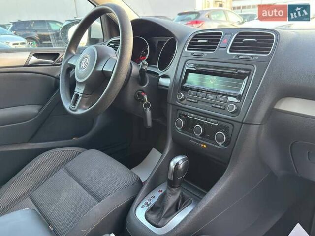 Білий Фольксваген Гольф, об'ємом двигуна 2.48 л та пробігом 190 тис. км за 9800 $, фото 16 на Automoto.ua