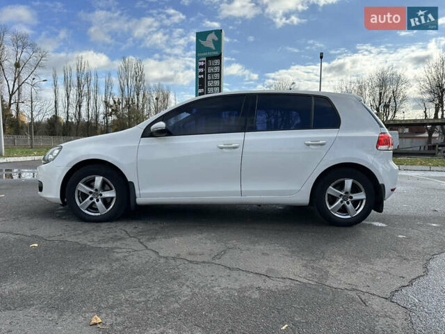 Белый Фольксваген Гольф, объемом двигателя 1.6 л и пробегом 188 тыс. км за 8600 $, фото 7 на Automoto.ua