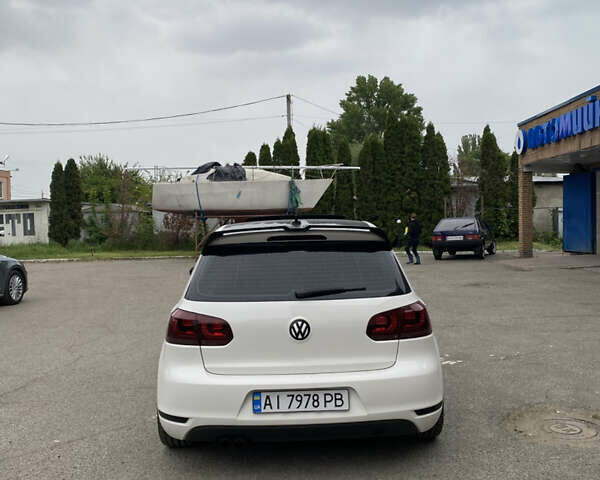 Белый Фольксваген Гольф, объемом двигателя 2.5 л и пробегом 149 тыс. км за 11500 $, фото 2 на Automoto.ua