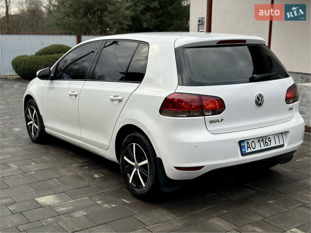 Белый Фольксваген Гольф, объемом двигателя 1.6 л и пробегом 214 тыс. км за 8300 $, фото 28 на Automoto.ua