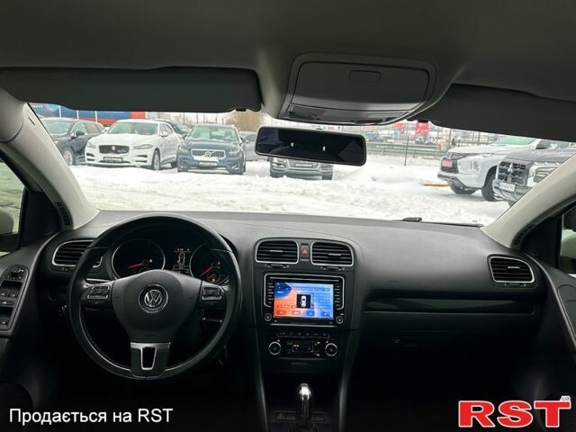 Белый Фольксваген Гольф, объемом двигателя 1.4 л и пробегом 16200 тыс. км за 7764 $, фото 9 на Automoto.ua