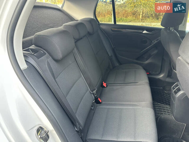 Белый Фольксваген Гольф, объемом двигателя 1.39 л и пробегом 176 тыс. км за 8800 $, фото 26 на Automoto.ua