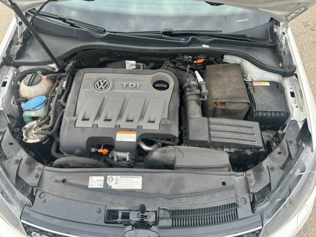 Белый Фольксваген Гольф, объемом двигателя 2 л и пробегом 152 тыс. км за 11800 $, фото 8 на Automoto.ua