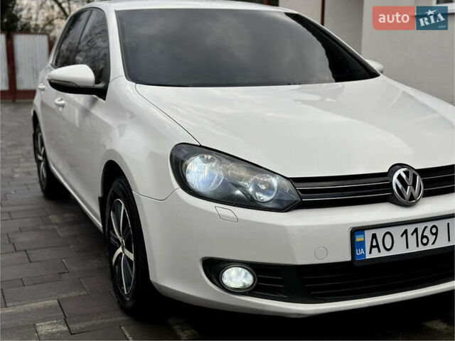 Белый Фольксваген Гольф, объемом двигателя 1.6 л и пробегом 214 тыс. км за 8300 $, фото 13 на Automoto.ua