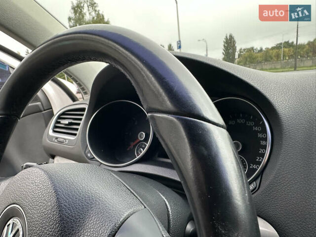 Белый Фольксваген Гольф, объемом двигателя 1.6 л и пробегом 188 тыс. км за 8300 $, фото 24 на Automoto.ua