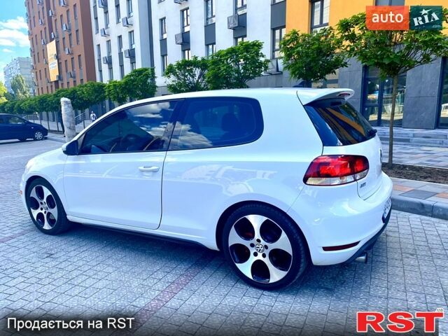 Білий Фольксваген Гольф, об'ємом двигуна 2 л та пробігом 171 тис. км за 11200 $, фото 2 на Automoto.ua