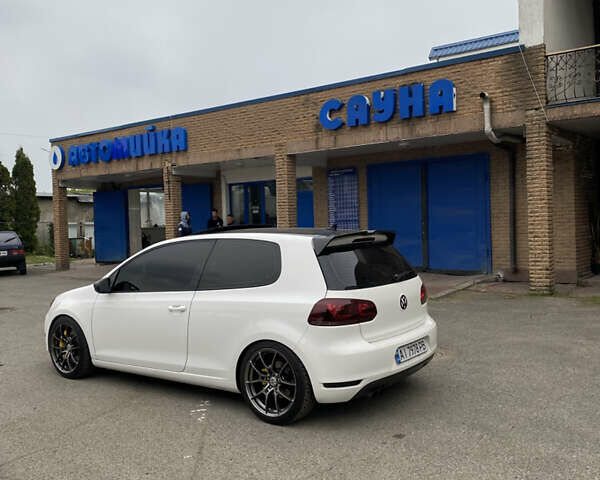 Белый Фольксваген Гольф, объемом двигателя 2.5 л и пробегом 149 тыс. км за 11500 $, фото 4 на Automoto.ua