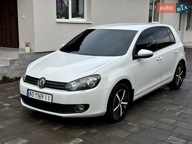 Белый Фольксваген Гольф, объемом двигателя 1.6 л и пробегом 214 тыс. км за 8300 $, фото 30 на Automoto.ua