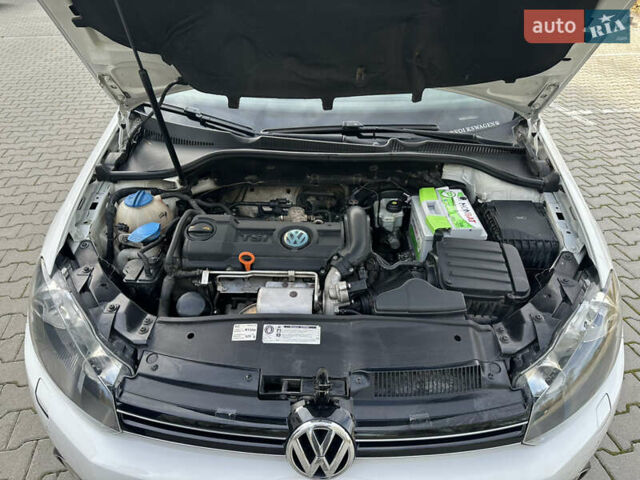 Белый Фольксваген Гольф, объемом двигателя 1.39 л и пробегом 176 тыс. км за 8800 $, фото 17 на Automoto.ua