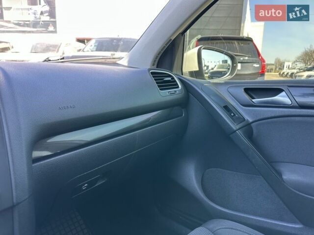 Белый Фольксваген Гольф, объемом двигателя 1.39 л и пробегом 163 тыс. км за 7900 $, фото 19 на Automoto.ua