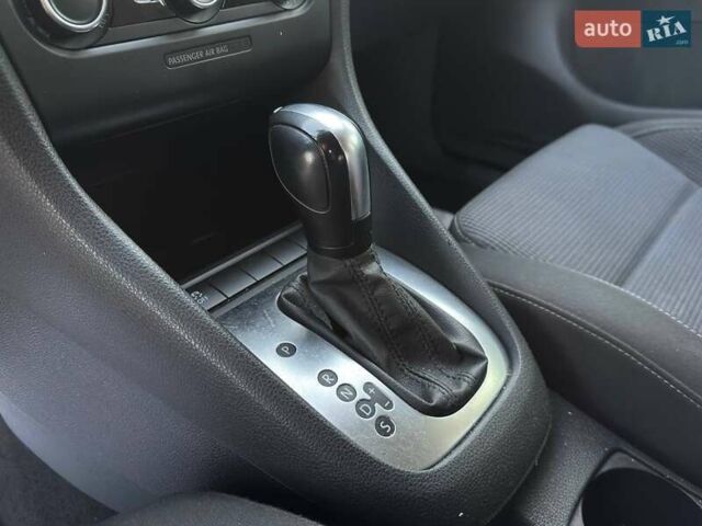 Білий Фольксваген Гольф, об'ємом двигуна 2.48 л та пробігом 190 тис. км за 9800 $, фото 12 на Automoto.ua