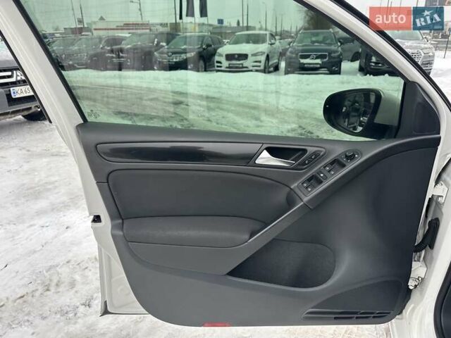 Білий Фольксваген Гольф, об'ємом двигуна 1.39 л та пробігом 162 тис. км за 7900 $, фото 13 на Automoto.ua