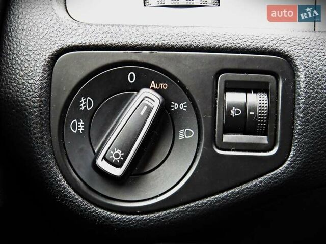 Білий Фольксваген Гольф, об'ємом двигуна 1.4 л та пробігом 166 тис. км за 9400 $, фото 8 на Automoto.ua