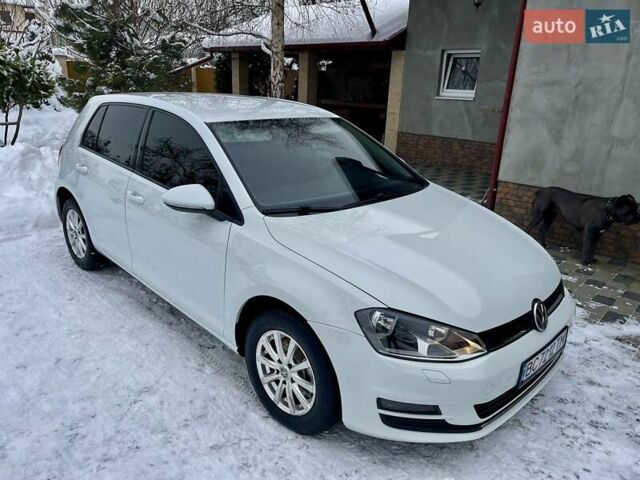 Белый Фольксваген Гольф, объемом двигателя 1.4 л и пробегом 162 тыс. км за 11999 $, фото 4 на Automoto.ua