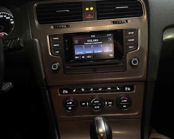 Белый Фольксваген Гольф, объемом двигателя 1.4 л и пробегом 176 тыс. км за 11300 $, фото 8 на Automoto.ua