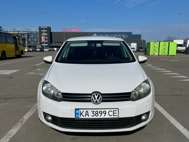 Білий Фольксваген Гольф, об'ємом двигуна 1.6 л та пробігом 249 тис. км за 8800 $, фото 2 на Automoto.ua