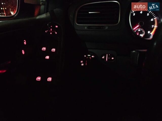 Белый Фольксваген Гольф, объемом двигателя 1.39 л и пробегом 141 тыс. км за 9500 $, фото 20 на Automoto.ua