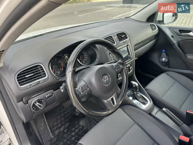 Белый Фольксваген Гольф, объемом двигателя 1.39 л и пробегом 176 тыс. км за 8800 $, фото 30 на Automoto.ua