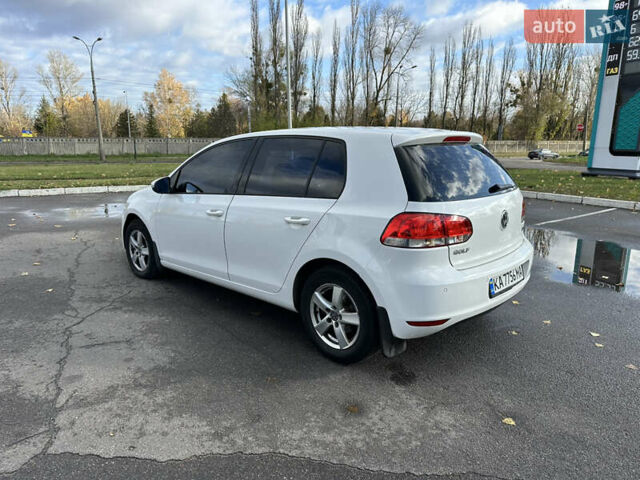 Белый Фольксваген Гольф, объемом двигателя 1.6 л и пробегом 188 тыс. км за 8600 $, фото 6 на Automoto.ua