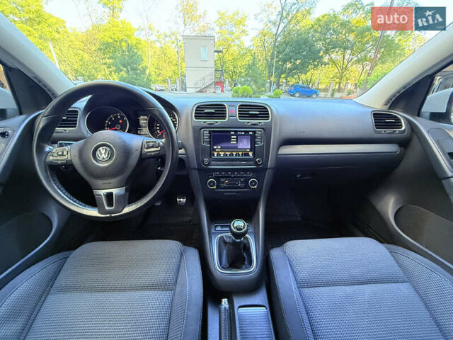 Белый Фольксваген Гольф, объемом двигателя 1.39 л и пробегом 171 тыс. км за 6999 $, фото 30 на Automoto.ua