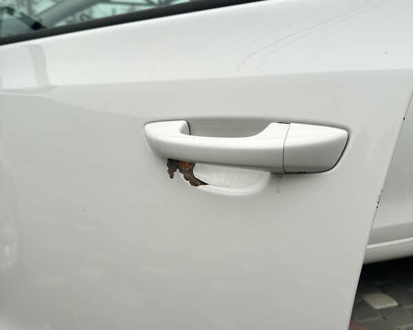 Білий Фольксваген Гольф, об'ємом двигуна 1.6 л та пробігом 248 тис. км за 7400 $, фото 7 на Automoto.ua