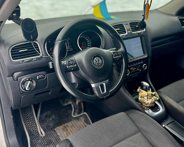 Белый Фольксваген Гольф, объемом двигателя 1.39 л и пробегом 293 тыс. км за 7999 $, фото 24 на Automoto.ua