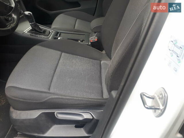 Белый Фольксваген Гольф, объемом двигателя 1.4 л и пробегом 164 тыс. км за 12300 $, фото 9 на Automoto.ua