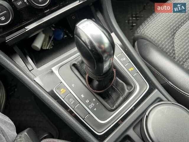 Белый Фольксваген Гольф, объемом двигателя 1.4 л и пробегом 125 тыс. км за 14777 $, фото 24 на Automoto.ua