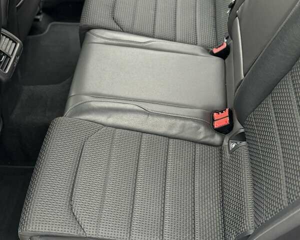 Белый Фольксваген Гольф, объемом двигателя 1.97 л и пробегом 199 тыс. км за 12800 $, фото 54 на Automoto.ua