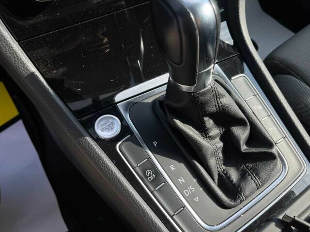 Білий Фольксваген Гольф, об'ємом двигуна 1.4 л та пробігом 176 тис. км за 14800 $, фото 20 на Automoto.ua