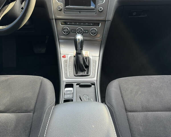 Білий Фольксваген Гольф, об'ємом двигуна 1.97 л та пробігом 125 тис. км за 15200 $, фото 11 на Automoto.ua