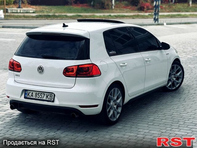 Фольксваген Гольф 2013 в Полтаве на Automoto.ua Белый Фольксваген Гольф, объемом двигателя 2 л и пробегом 199 тыс. км за 10400 $, фото 7 на Automoto.ua