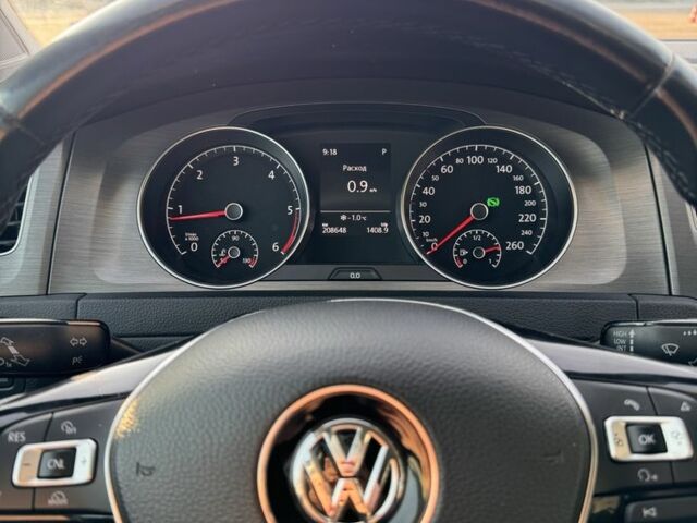 Белый Фольксваген Гольф, объемом двигателя 2 л и пробегом 215 тыс. км за 12200 $, фото 17 на Automoto.ua