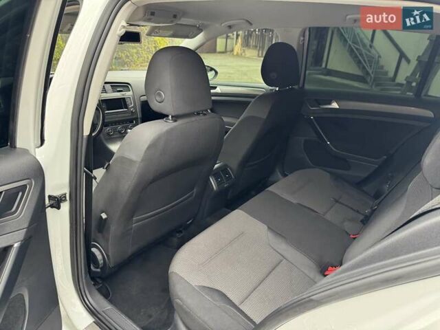 Белый Фольксваген Гольф, объемом двигателя 1.4 л и пробегом 150 тыс. км за 10900 $, фото 13 на Automoto.ua