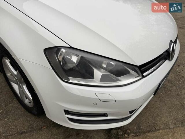 Белый Фольксваген Гольф, объемом двигателя 1.4 л и пробегом 150 тыс. км за 10900 $, фото 19 на Automoto.ua