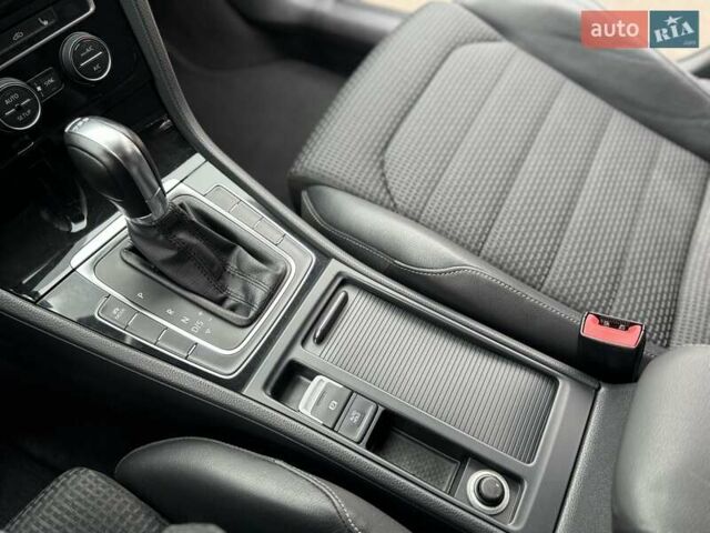 Белый Фольксваген Гольф, объемом двигателя 1.97 л и пробегом 199 тыс. км за 12800 $, фото 39 на Automoto.ua