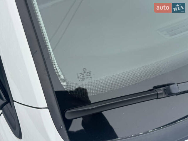 Белый Фольксваген Гольф, объемом двигателя 1.4 л и пробегом 151 тыс. км за 10800 $, фото 31 на Automoto.ua