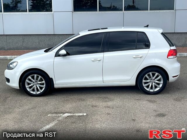 Белый Фольксваген Гольф, объемом двигателя 25 л и пробегом 250 тыс. км за 9500 $, фото 2 на Automoto.ua