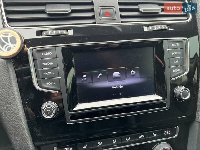 Белый Фольксваген Гольф, объемом двигателя 1.4 л и пробегом 125 тыс. км за 14777 $, фото 26 на Automoto.ua