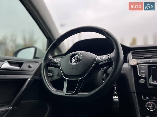 Белый Фольксваген Гольф, объемом двигателя 1.4 л и пробегом 125 тыс. км за 14777 $, фото 22 на Automoto.ua