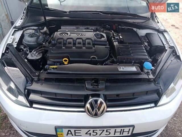 Білий Фольксваген Гольф, об'ємом двигуна 2 л та пробігом 265 тис. км за 11800 $, фото 31 на Automoto.ua