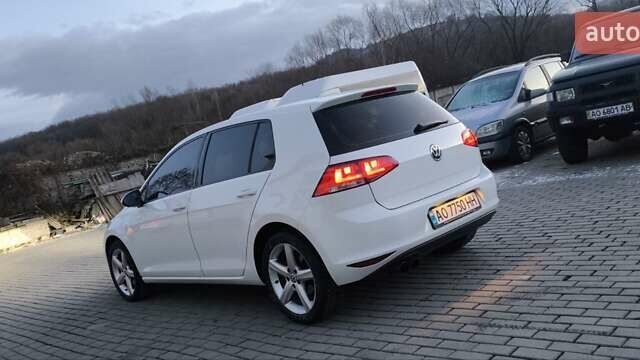 Белый Фольксваген Гольф, объемом двигателя 1.97 л и пробегом 250 тыс. км за 13300 $, фото 5 на Automoto.ua