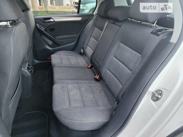 Белый Фольксваген Гольф, объемом двигателя 2 л и пробегом 169 тыс. км за 2000 $, фото 13 на Automoto.ua