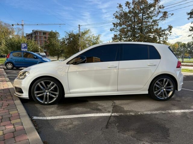 Білий Фольксваген Гольф, об'ємом двигуна 1.4 л та пробігом 204 тис. км за 11800 $, фото 1 на Automoto.ua
